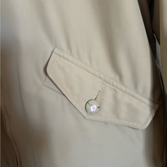 Unique tan floral embroidered jacket - Picture 4 of 4